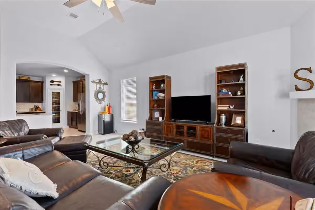 Photo 7 of 4907 Autumn Hills Trail, Pearland, TX