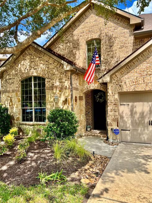 Photo 2 of 6 Sheephorn Court, The Woodlands, TX