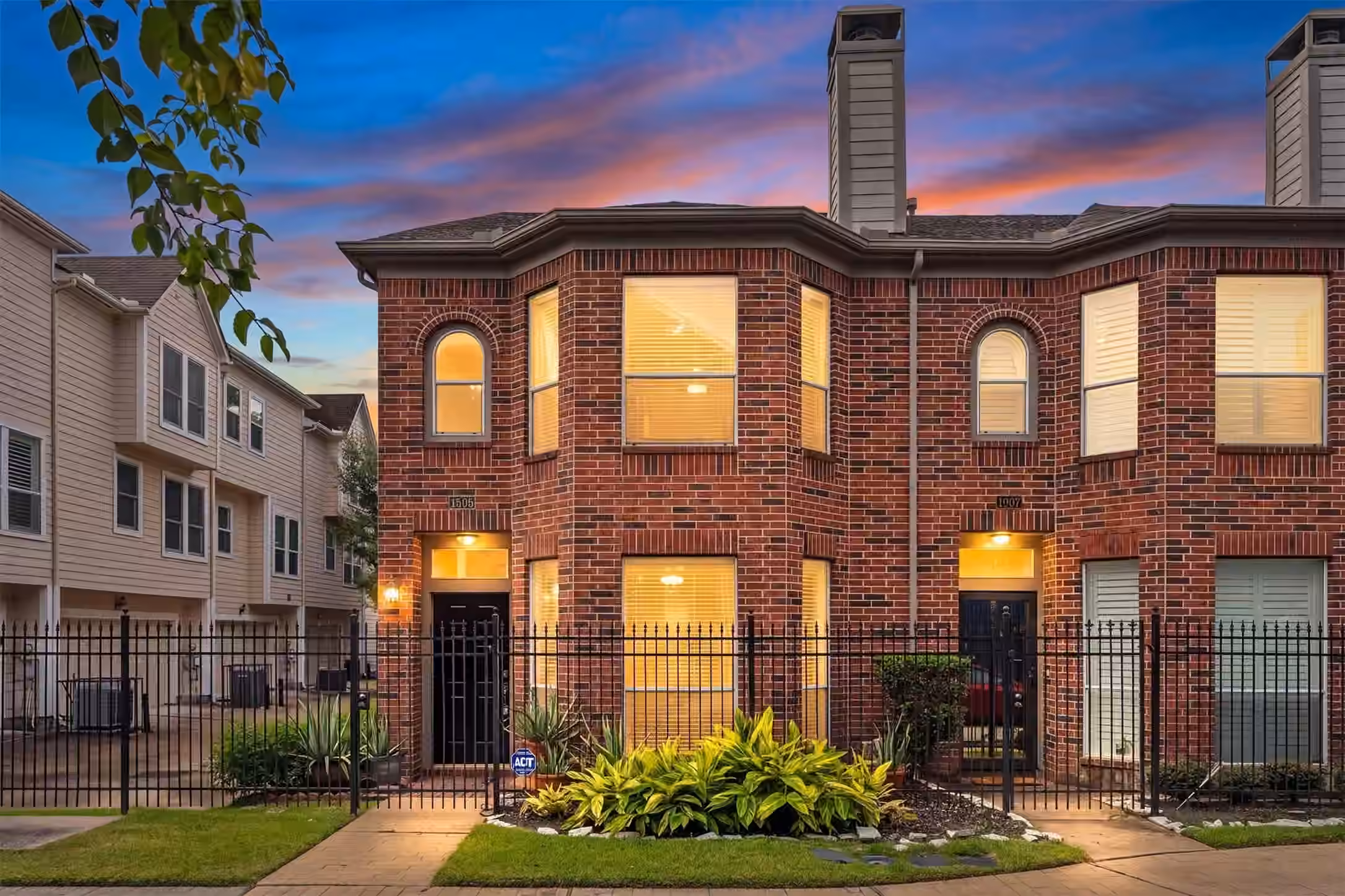 Photo of 1505 Oneil Street, Houston, TX 77019
