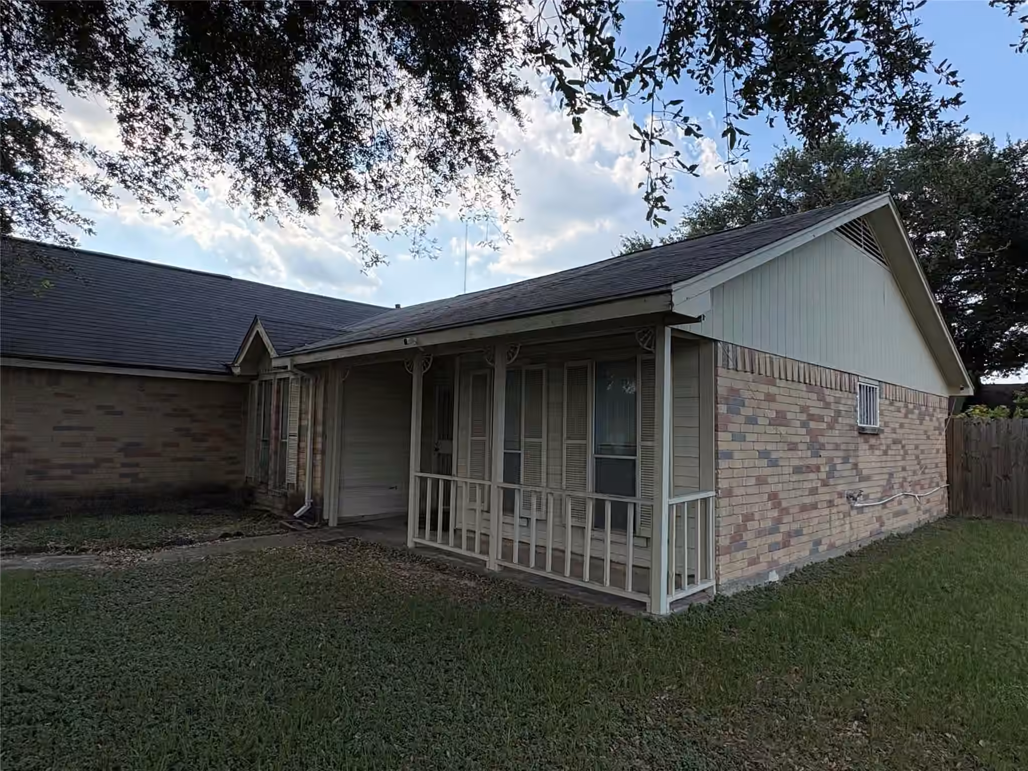 Photo 4 of 8202 Winding Meadow Court, Houston, TX