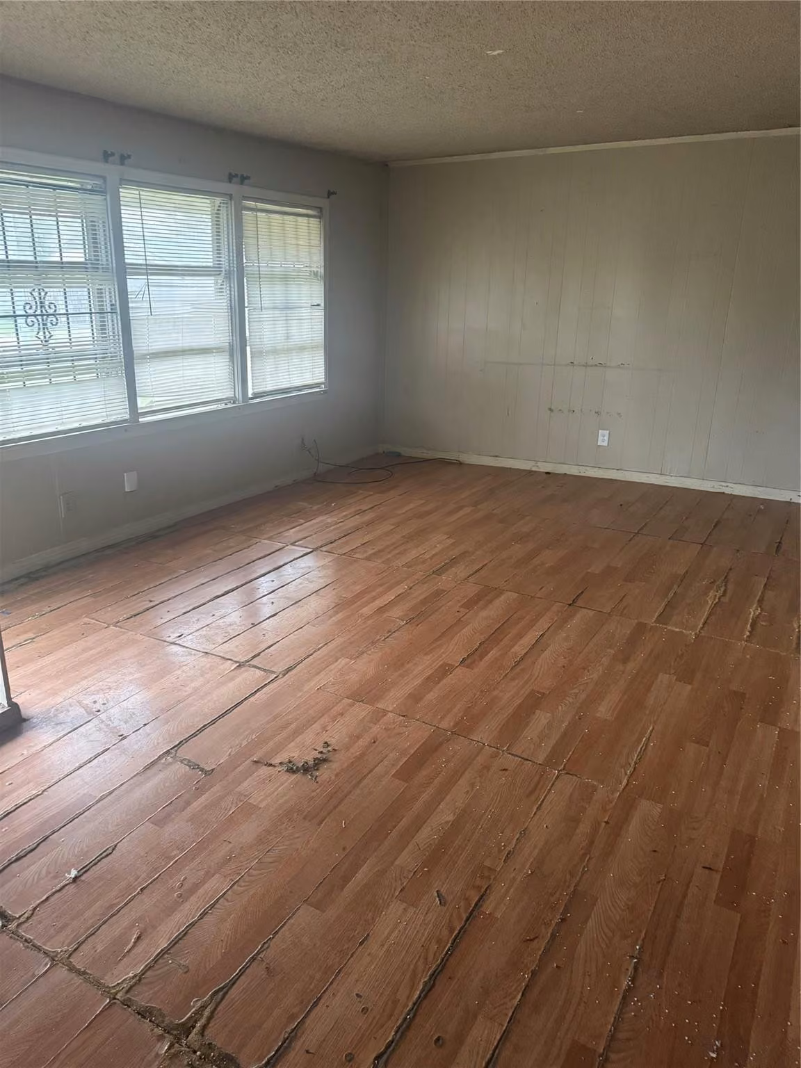 Photo 4 of 5950 Doolittle Boulevard, Houston, TX