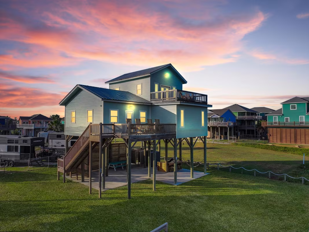 Photo of 1890 Atlantis Lane, Crystal Beach, TX