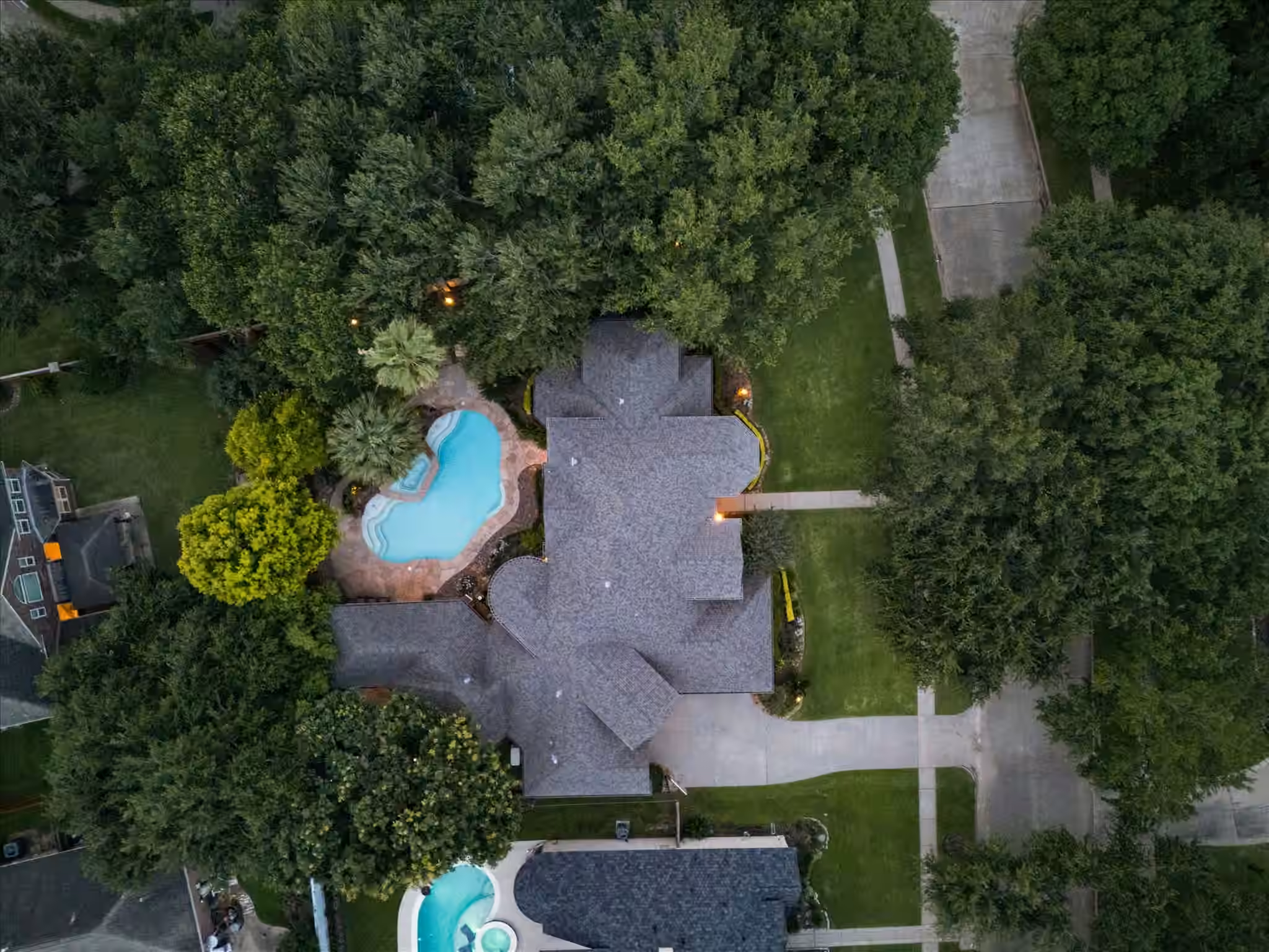 Photo of 624 Lakeshore Drive, Sugar Land, TX 77478