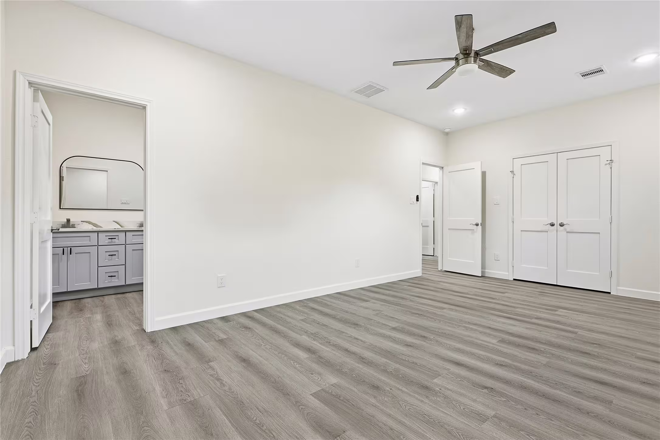 Photo 7 of 2315 Cedar Street, Pearland, TX