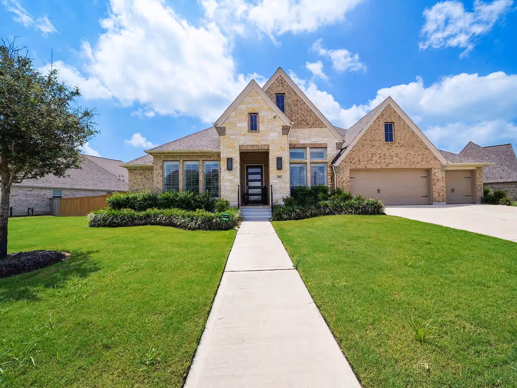 Photo 2 of 5422 Farm Hill Way, Fulshear, TX