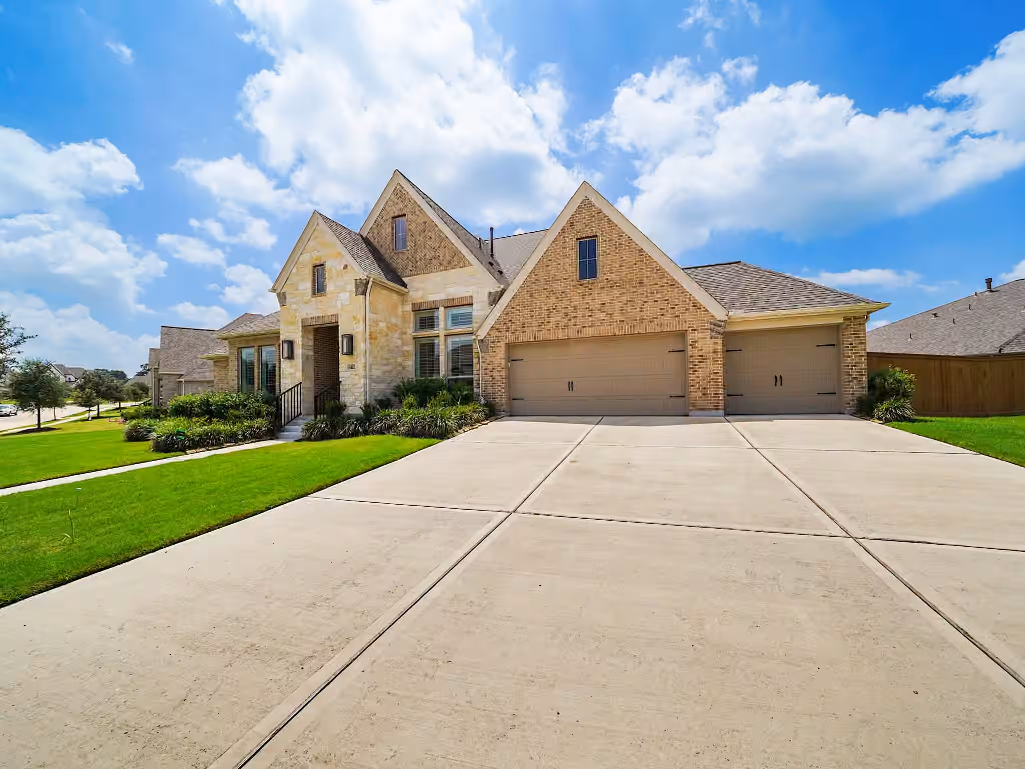 Photo 3 of 5422 Farm Hill Way, Fulshear, TX