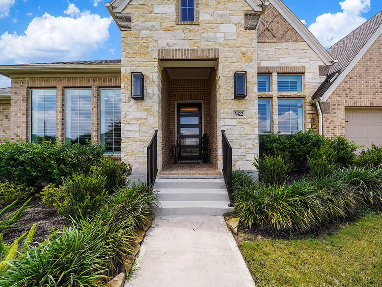 Photo 4 of 5422 Farm Hill Way, Fulshear, TX