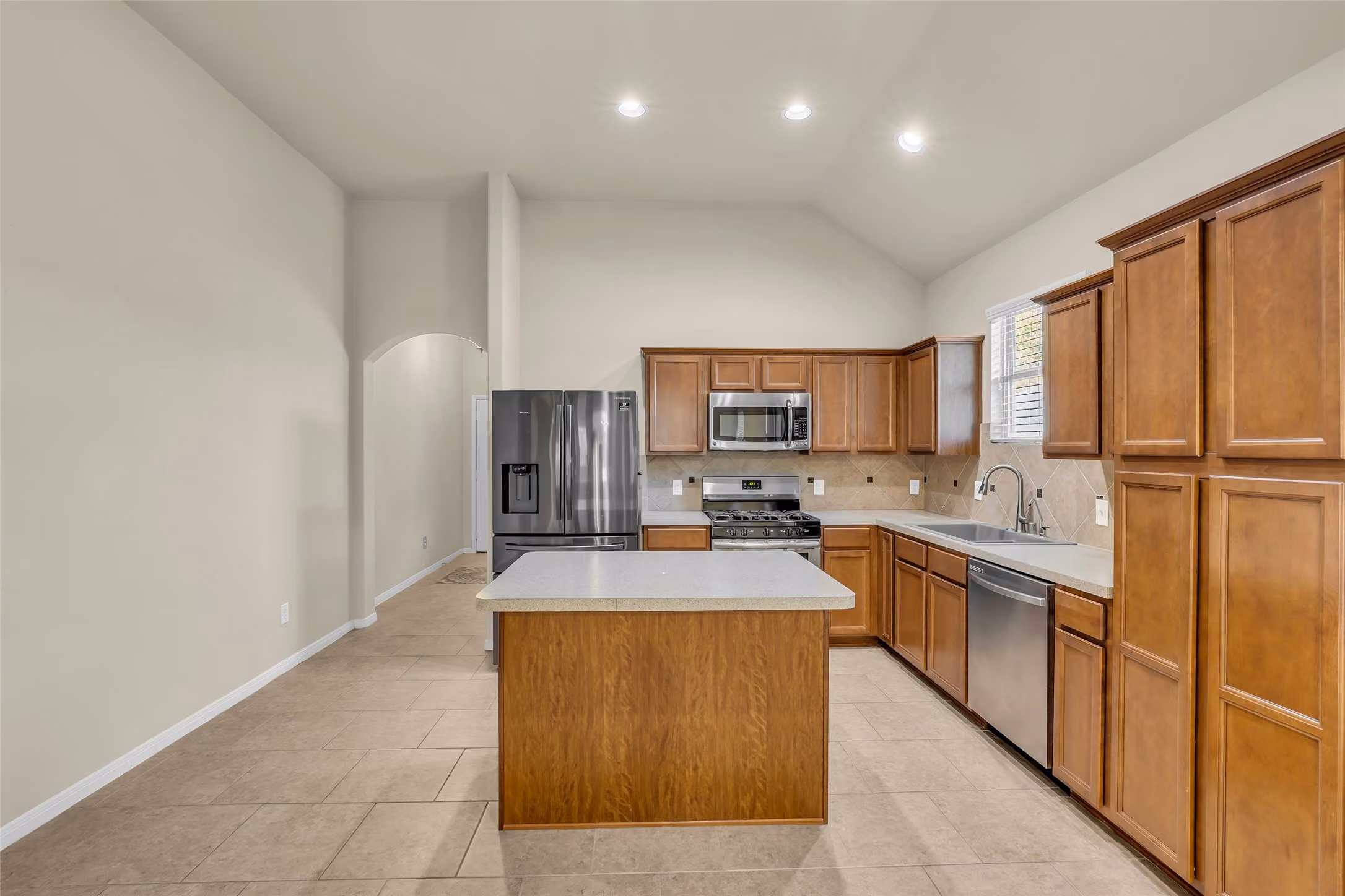 Photo 6 of 12575 Canyon Falls Boulevard, Willis, TX