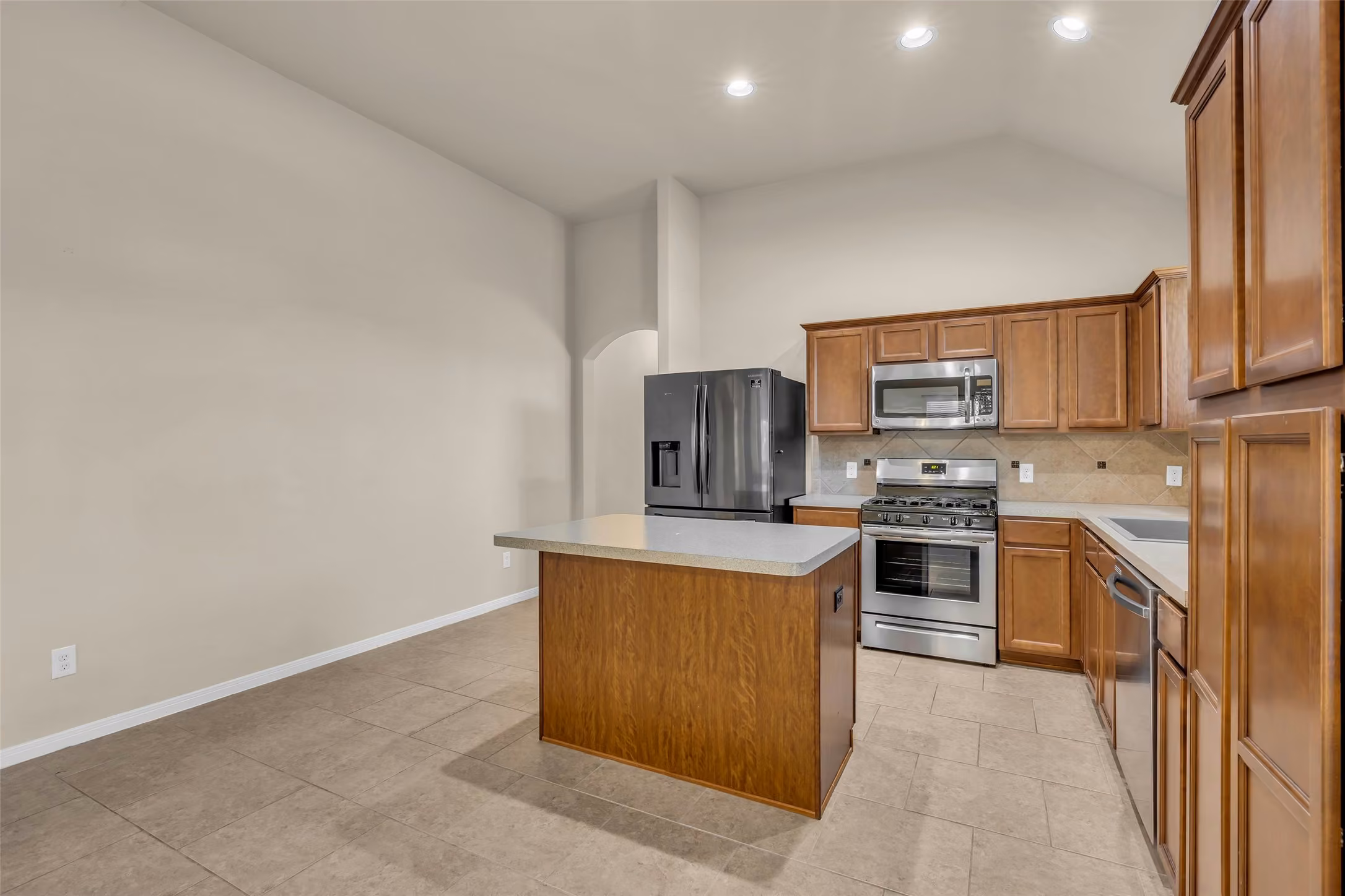 Photo 7 of 12575 Canyon Falls Boulevard, Willis, TX