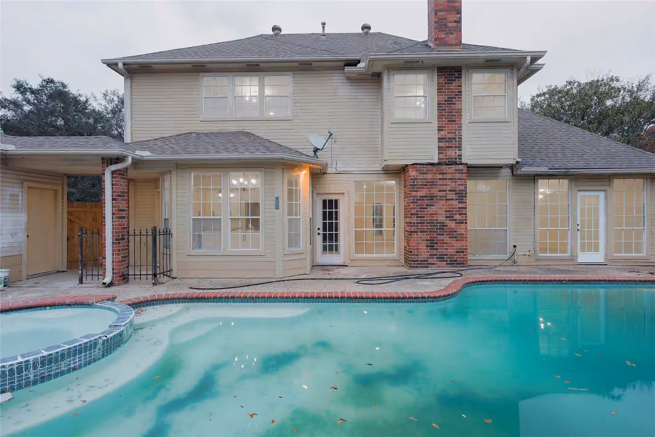 Photo 2 of 17527 Sandy Cliffs Drive, Houston, TX