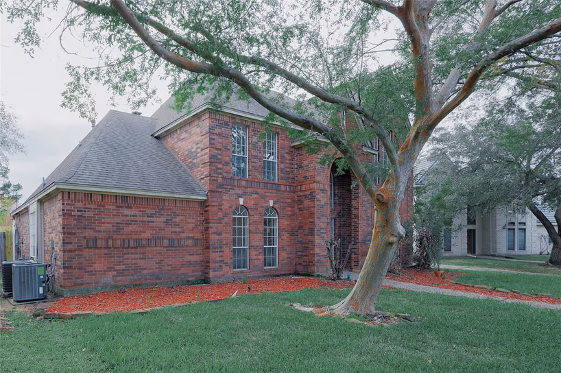 Photo 5 of 17527 Sandy Cliffs Drive, Houston, TX