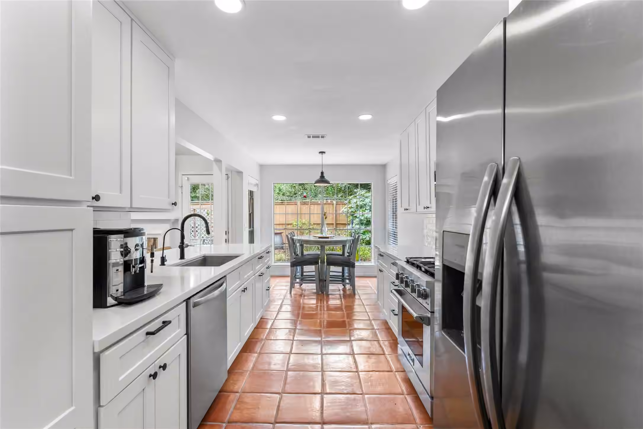 Photo 3 of 99 S Village Knoll Circle, The Woodlands, TX