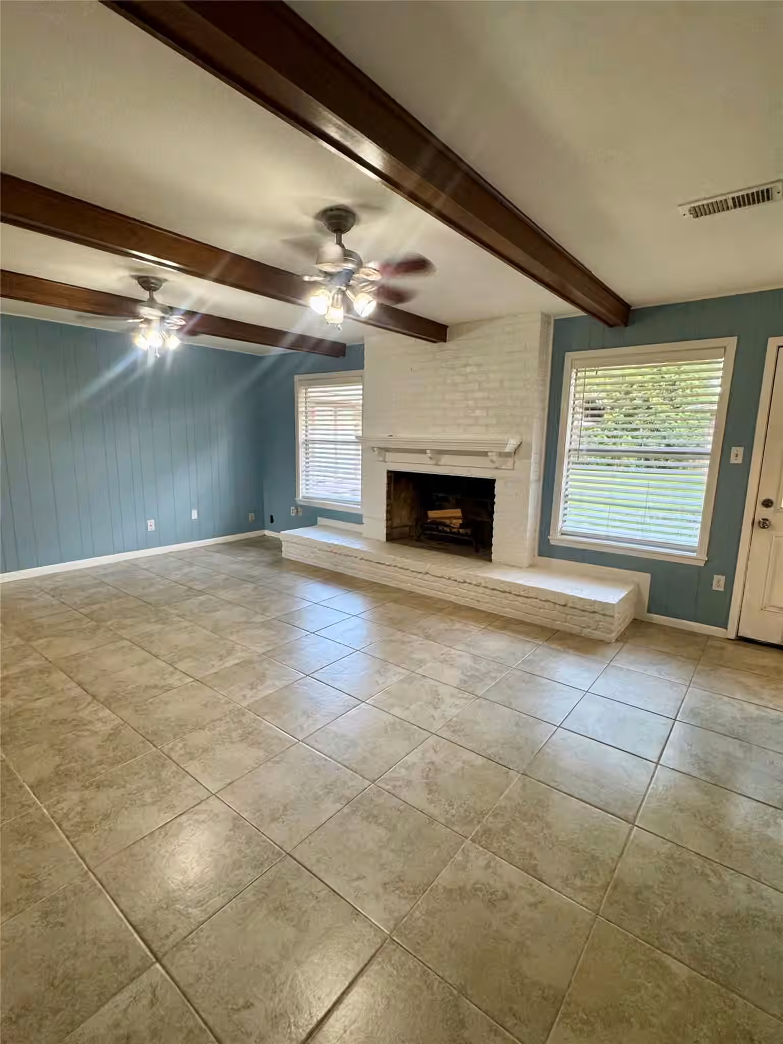 Photo 4 of 426 Shadow Creek Drive, El Lago, TX