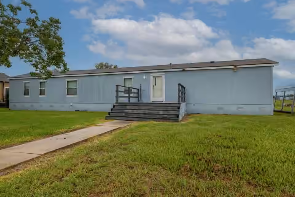 Photo 3 of 958 Wightman Street, Matagorda, TX