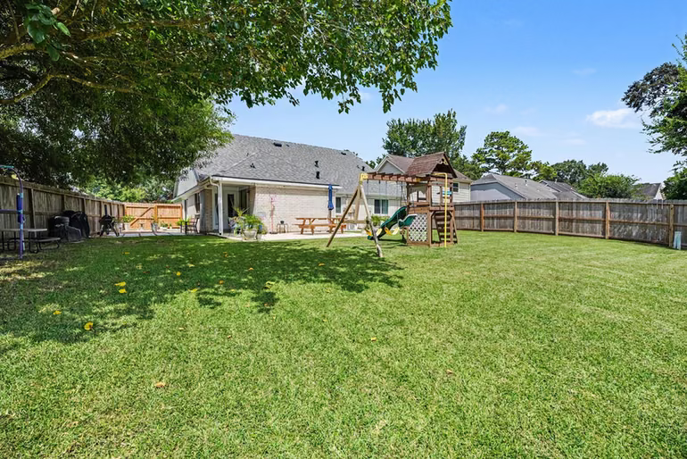 Photo 6 of 502 Magnolia Circle, League City, TX