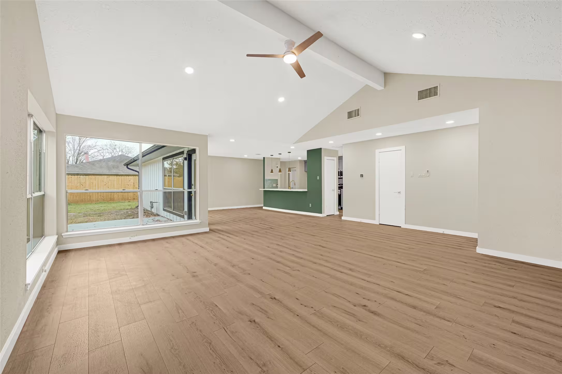 Photo 7 of 6507 Paso Del Sol Drive, Houston, TX