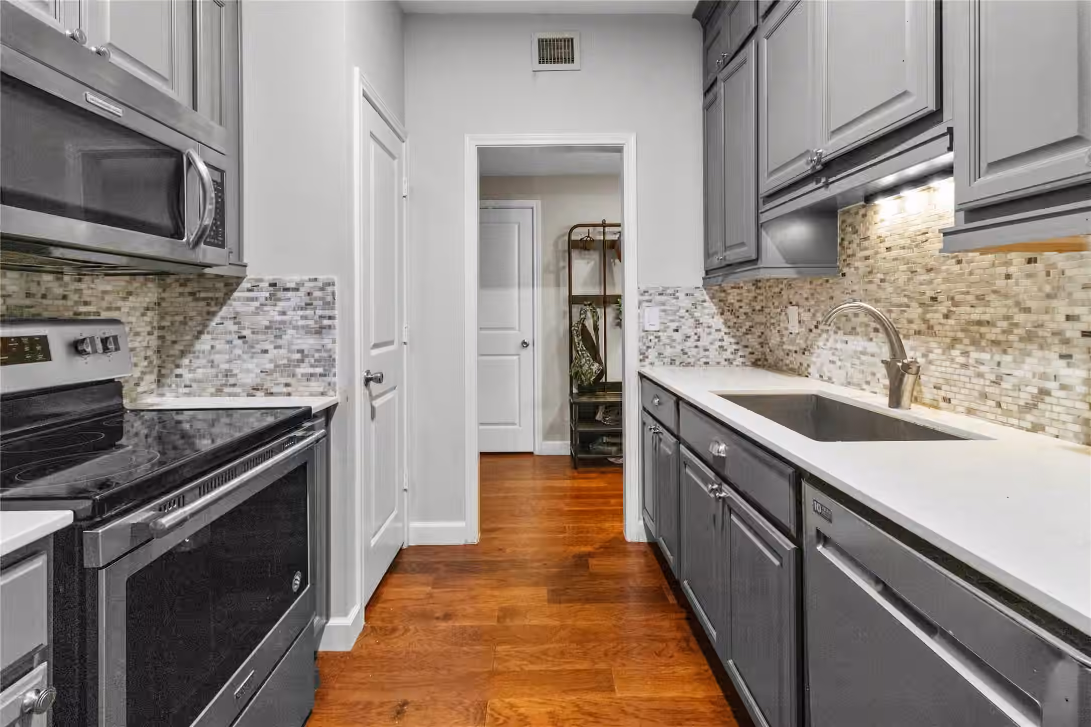 Photo 6 of 2400 N Braeswood Boulevard 123, Houston, TX
