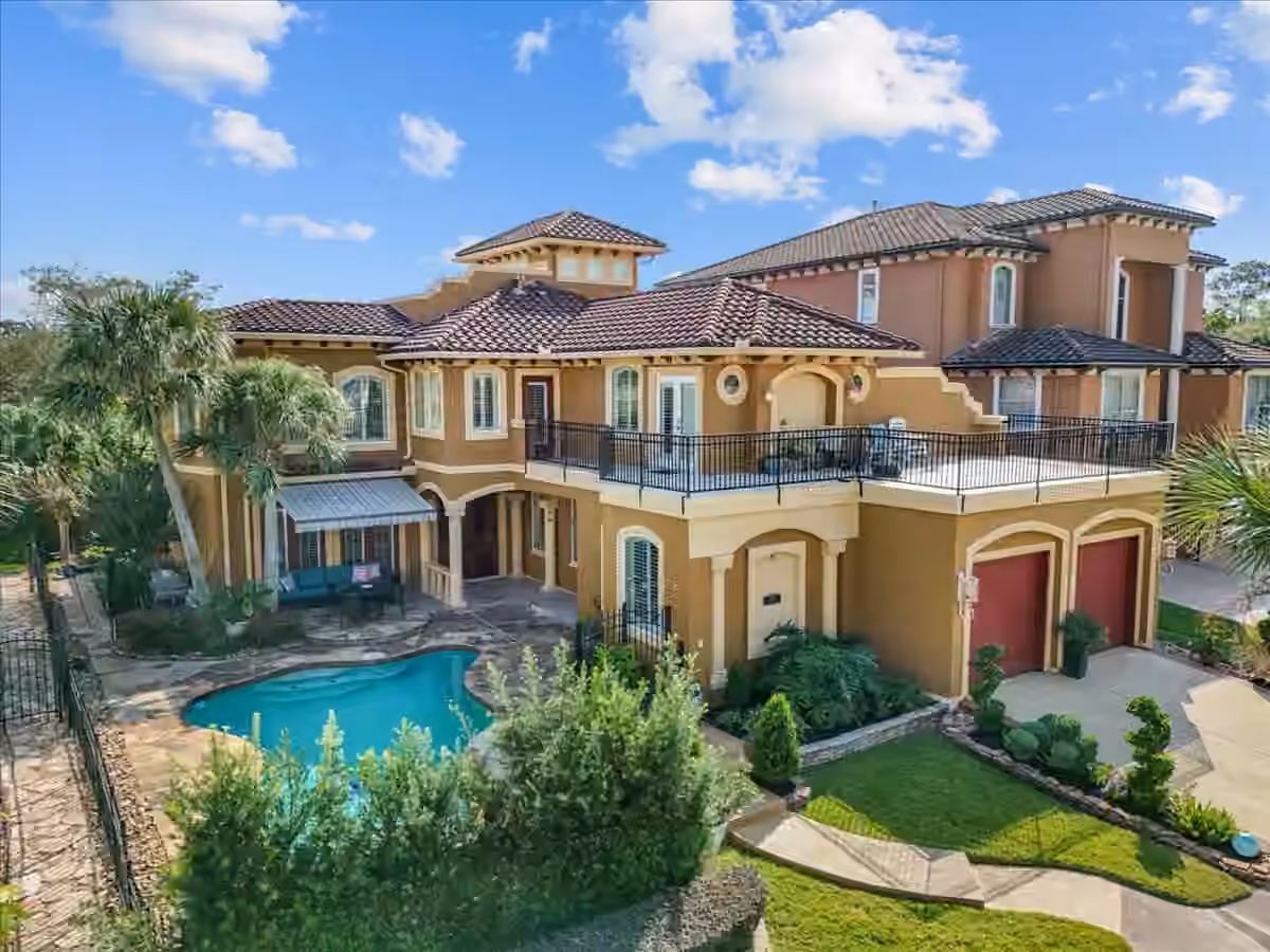 Photo of 541 Villa Drive, Seabrook, TX 77586