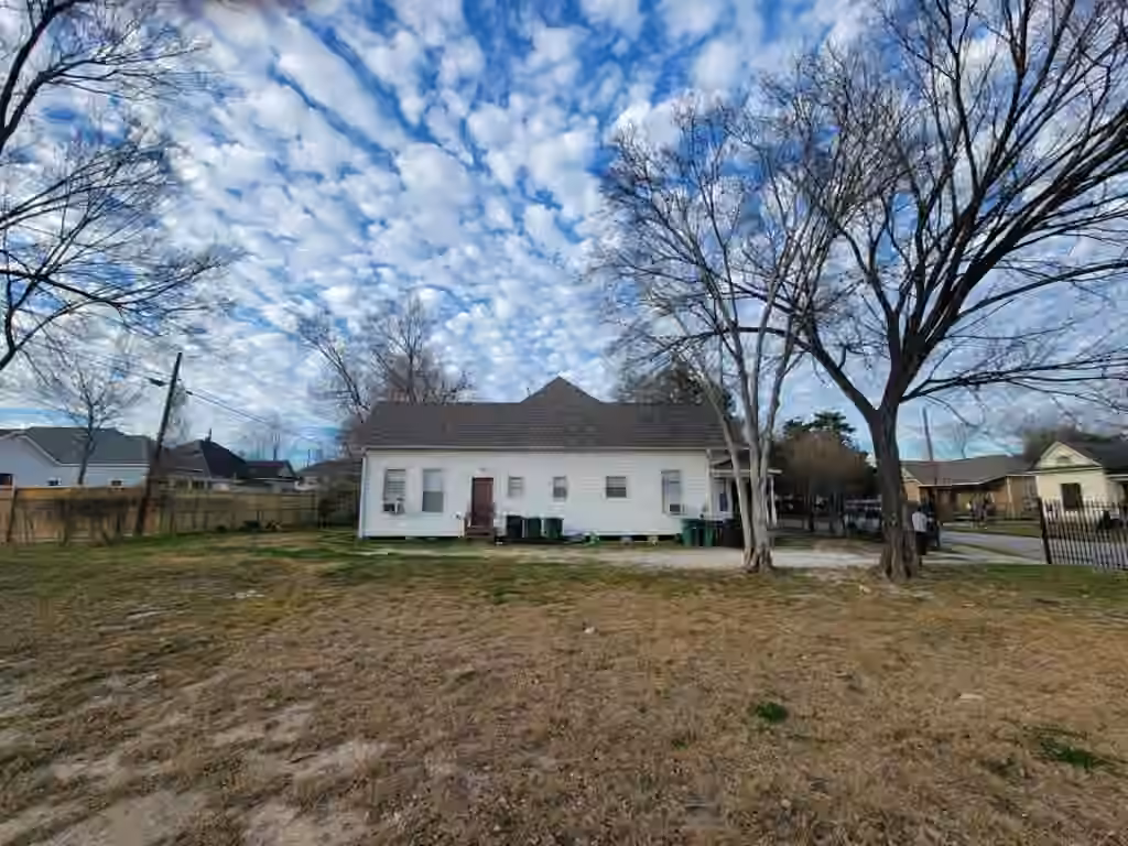 Photo 3 of 1905 Chapman Street, Houston, TX