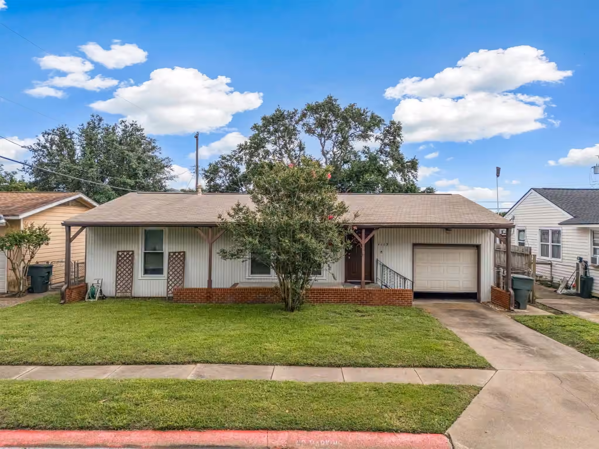 Photo of 7113 Sycamore Drive, Galveston, TX