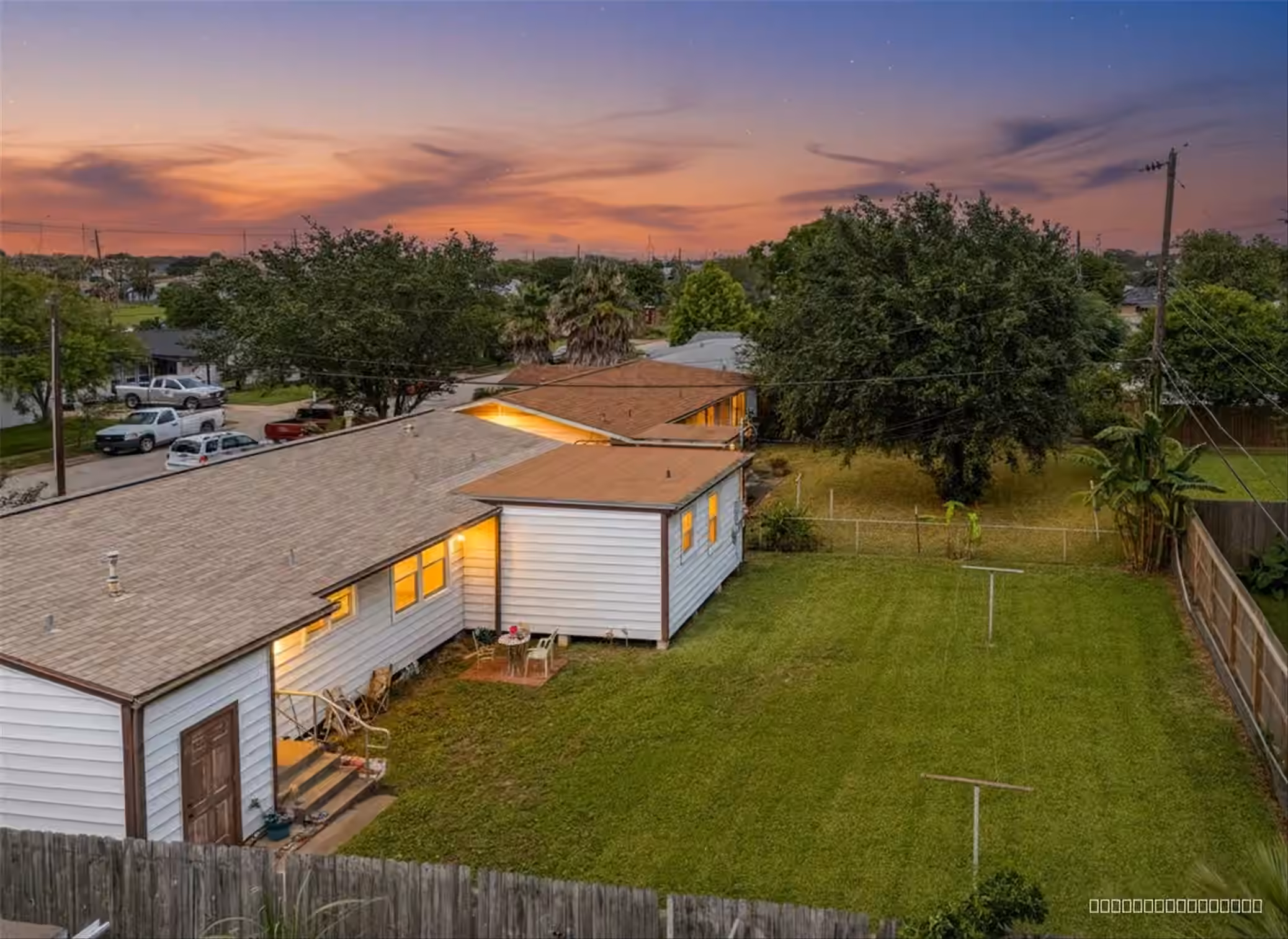 Photo 5 of 7113 Sycamore Drive, Galveston, TX