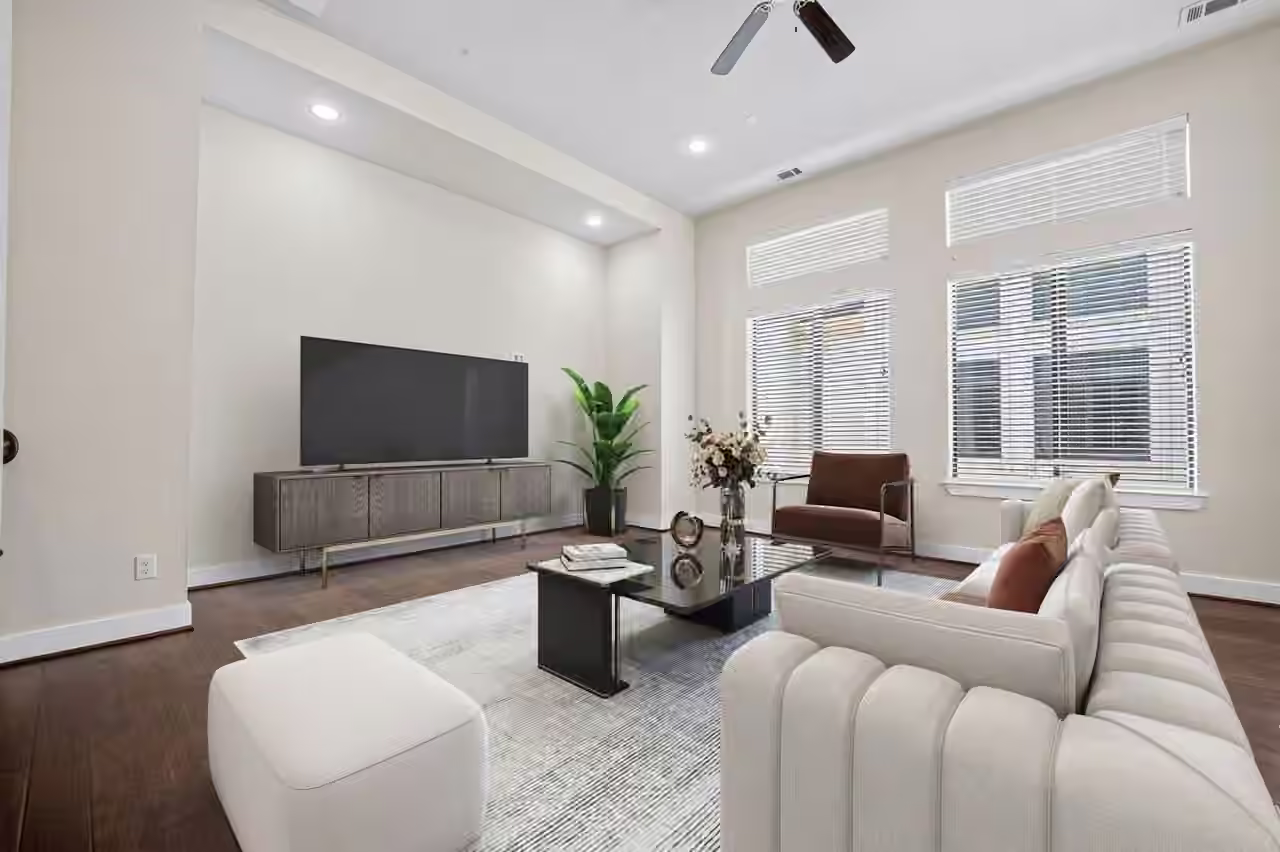 Photo of 40 N Hutcheson Street, Houston, TX