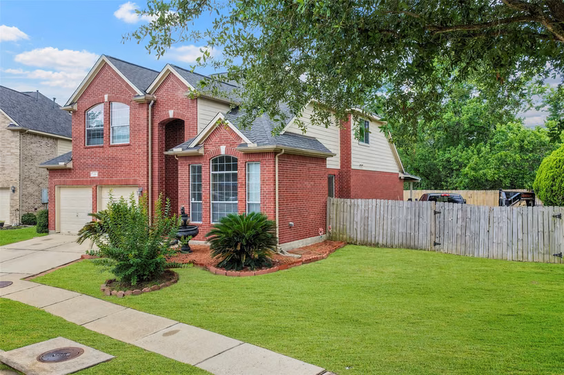 Photo of 226 Persimmon Drive, Baytown, TX 77520