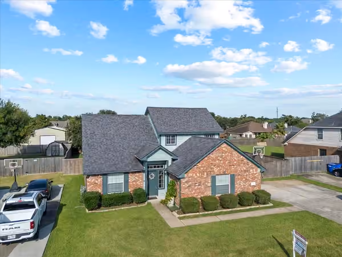 Photo 2 of 8018 Dogwood Court, Baytown, TX