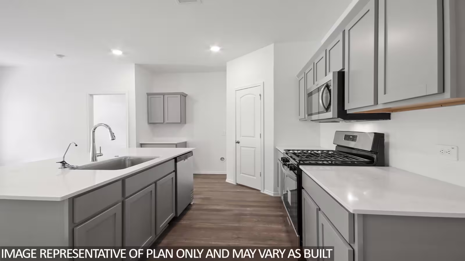 Photo 2 of 16410 Pinebrook Leaf Lane, Magnolia, TX