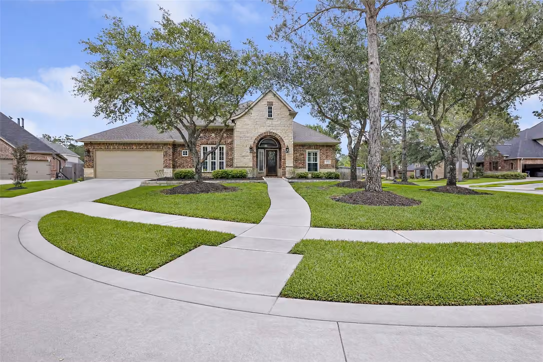 Photo 2 of 17302 Pipestone Point Court, Humble, TX