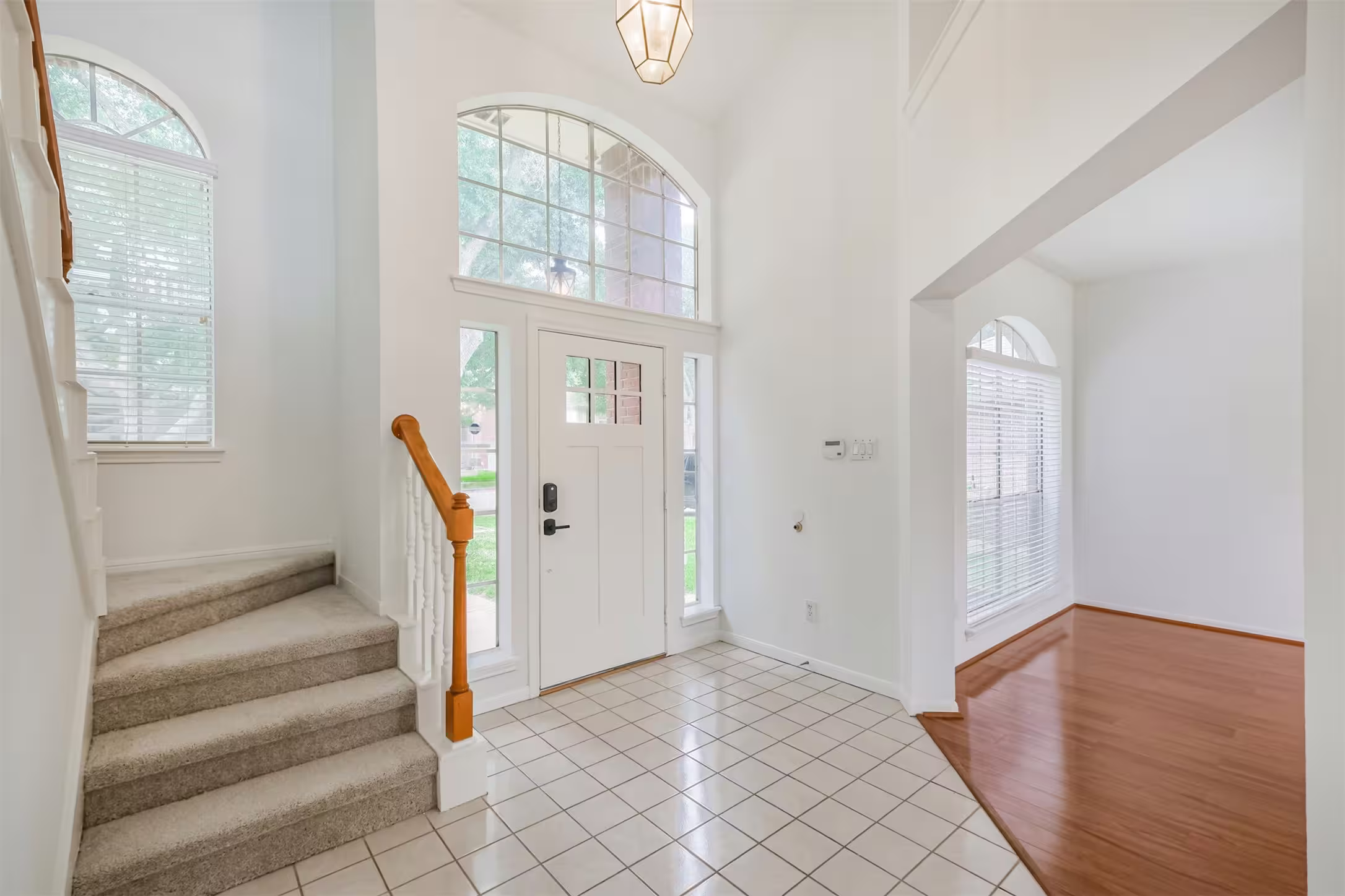 Photo 5 of 139 High Meadows Drive, Sugar Land, TX
