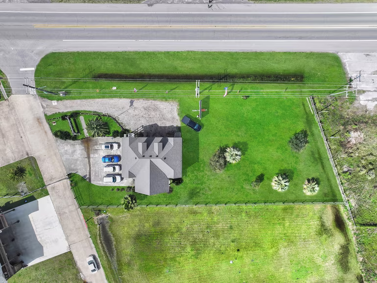 Photo 7 of 970 Surfside Drive, Crystal Beach, TX