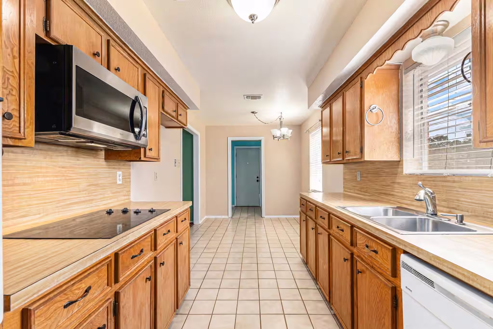 Photo 6 of 19331 E Lakeshore Drive, Magnolia, TX
