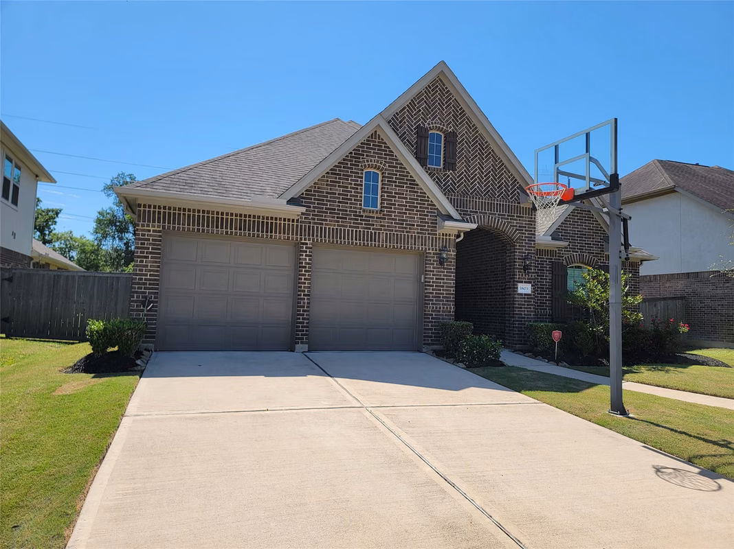 Photo 3 of 5803 Nowlands Run Lane, Sugar Land, TX