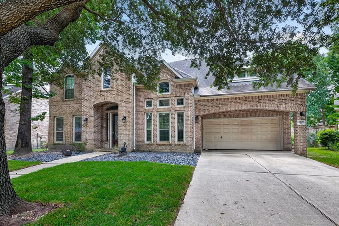 Photo 3 of 2206 Montclair Oaks Lane, Spring, TX