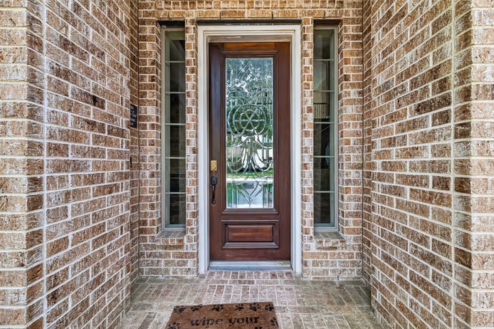 Photo 4 of 2206 Montclair Oaks Lane, Spring, TX
