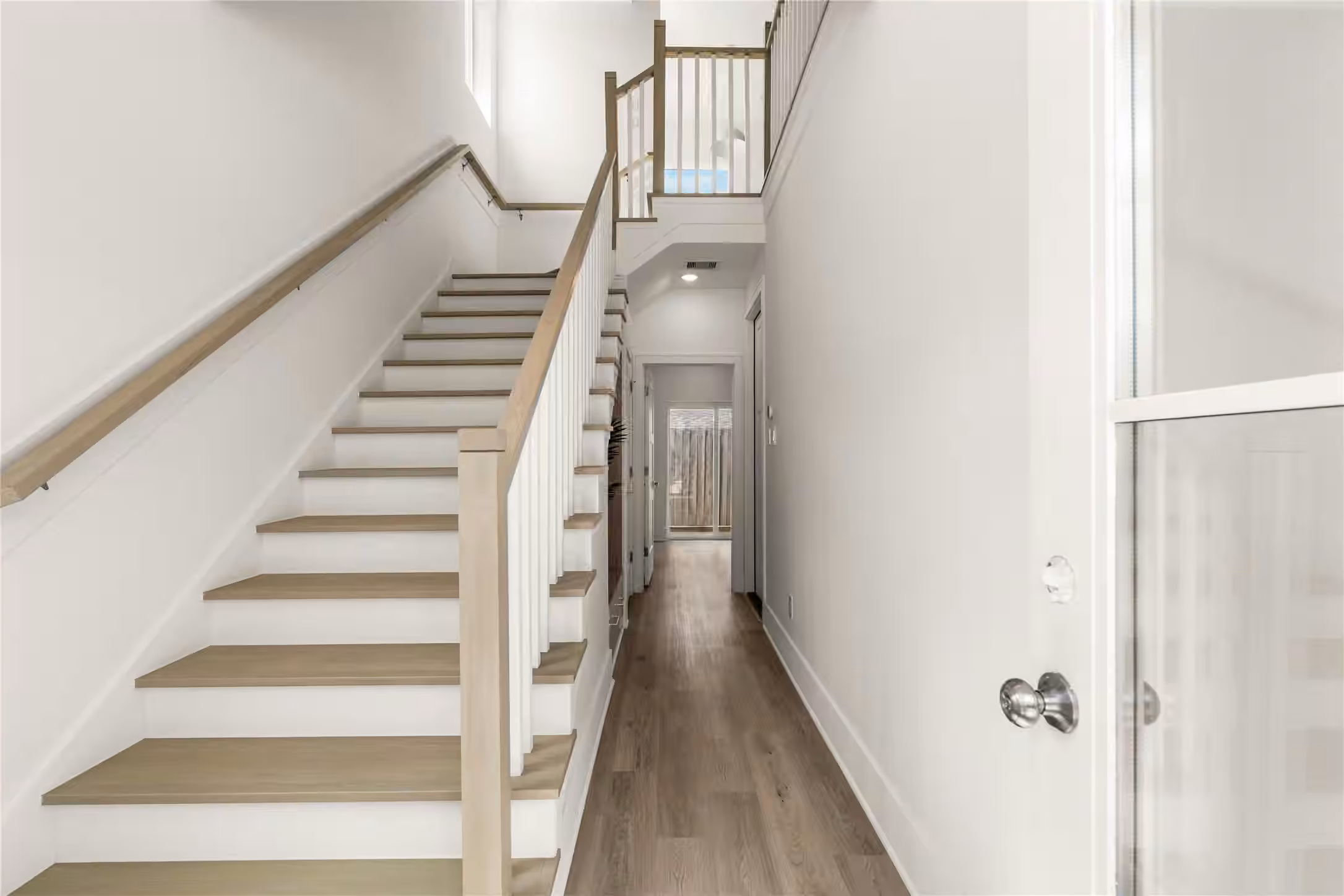 Photo 3 of 603 Skyland Terrace Way, Houston, TX