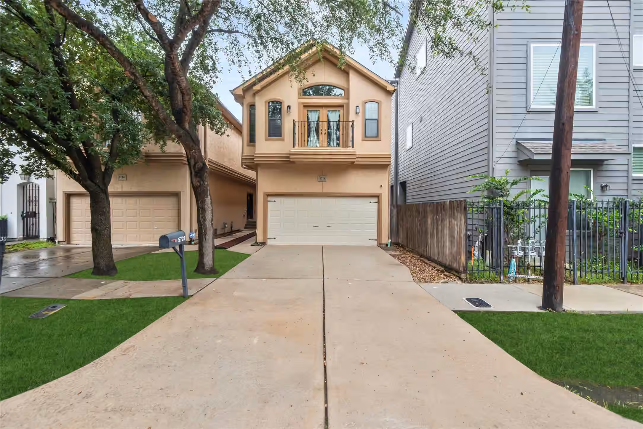 Photo 3 of 5728 Petty Street, Houston, TX