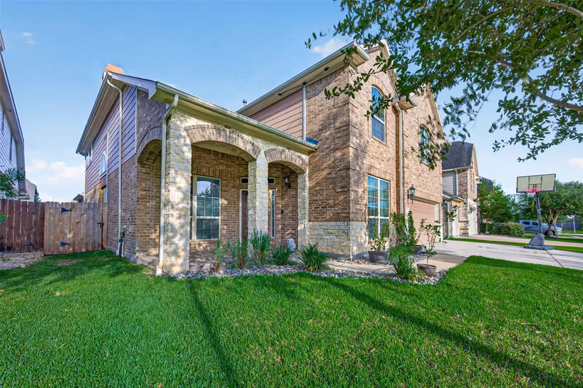 Photo 2 of 16810 Violet Trace Court, Cypress, TX