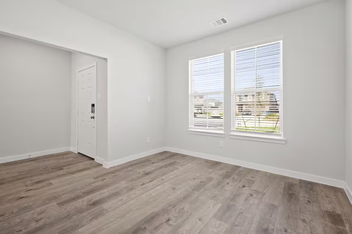 Photo 4 of 8021 Aquamarine Court, Texas City, TX