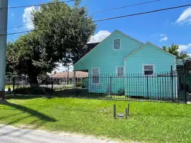 Photo 5 of 100 Stiles Street, Houston, TX