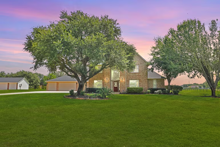 Photo 2 of 20318 Stone Lake Circle, Tomball, TX
