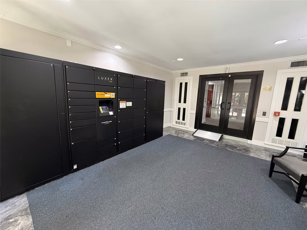 Photo 6 of 351 N Post Oak Lane 808, Houston, TX