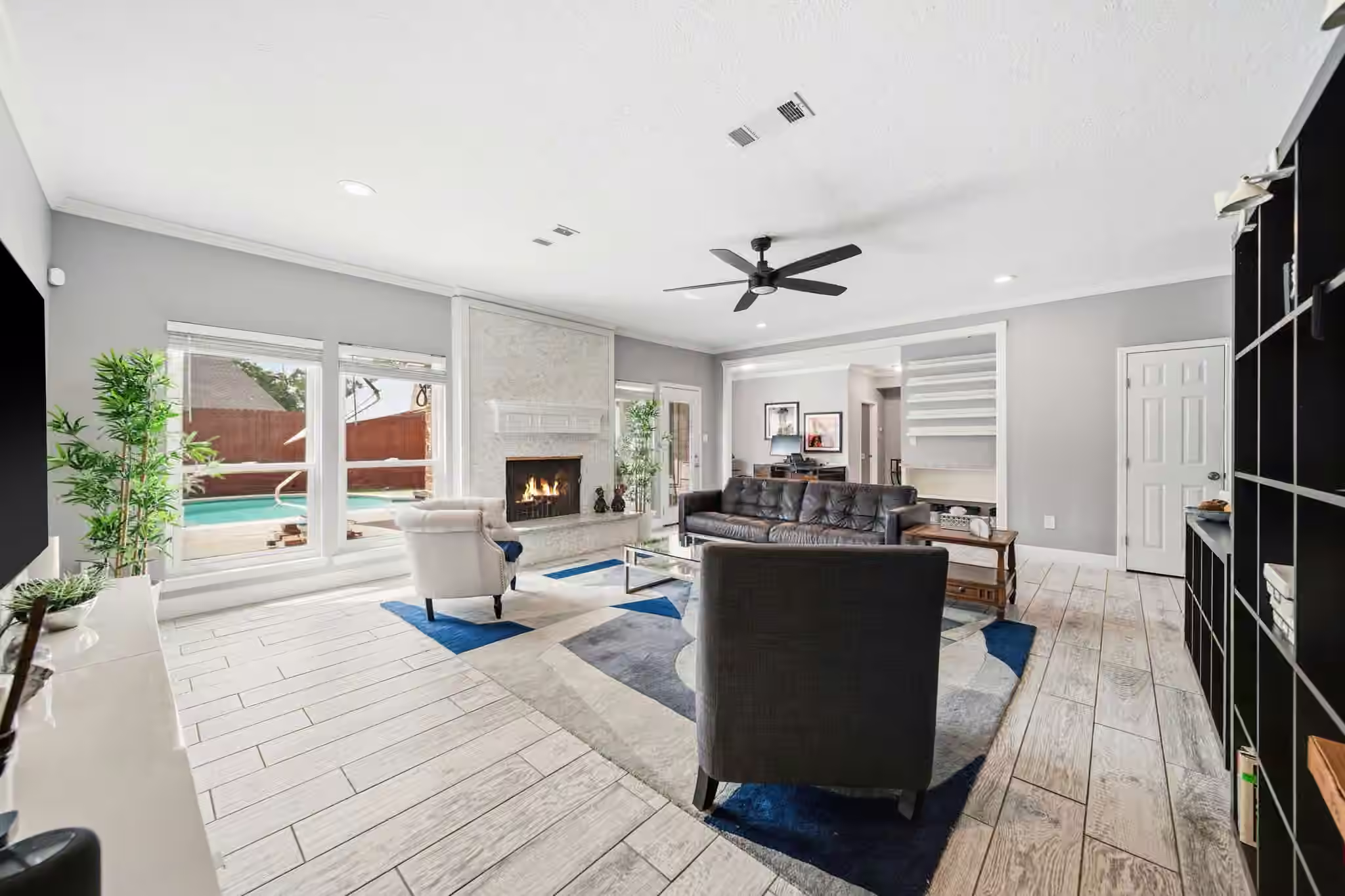 Photo 3 of 918 Daria Drive, Houston, TX