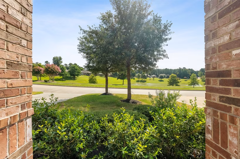 Photo 4 of 1972 Elkington Circle, Conroe, TX