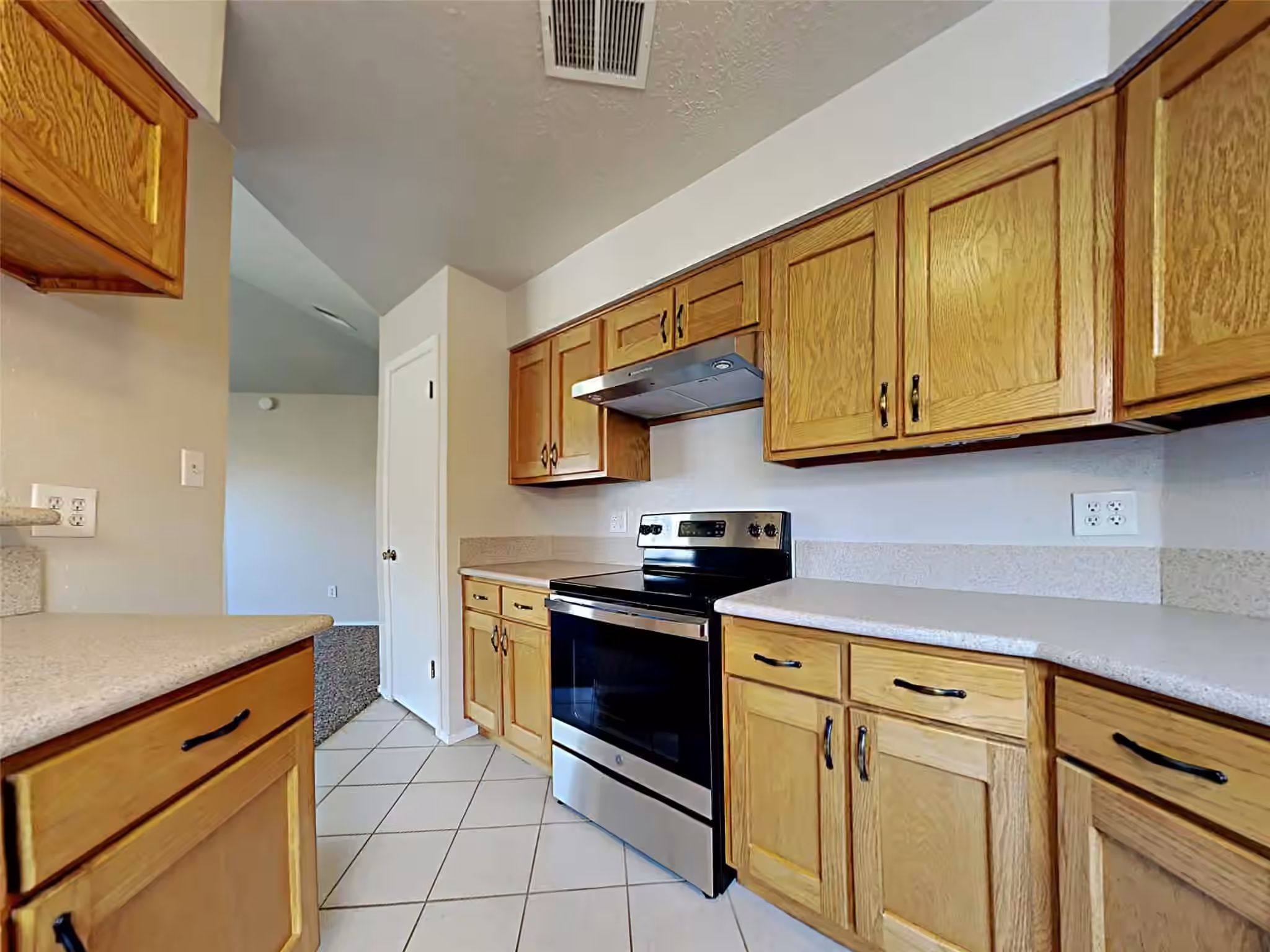 Photo 4 of 14919 Wainsfield Lane, Channelview, TX