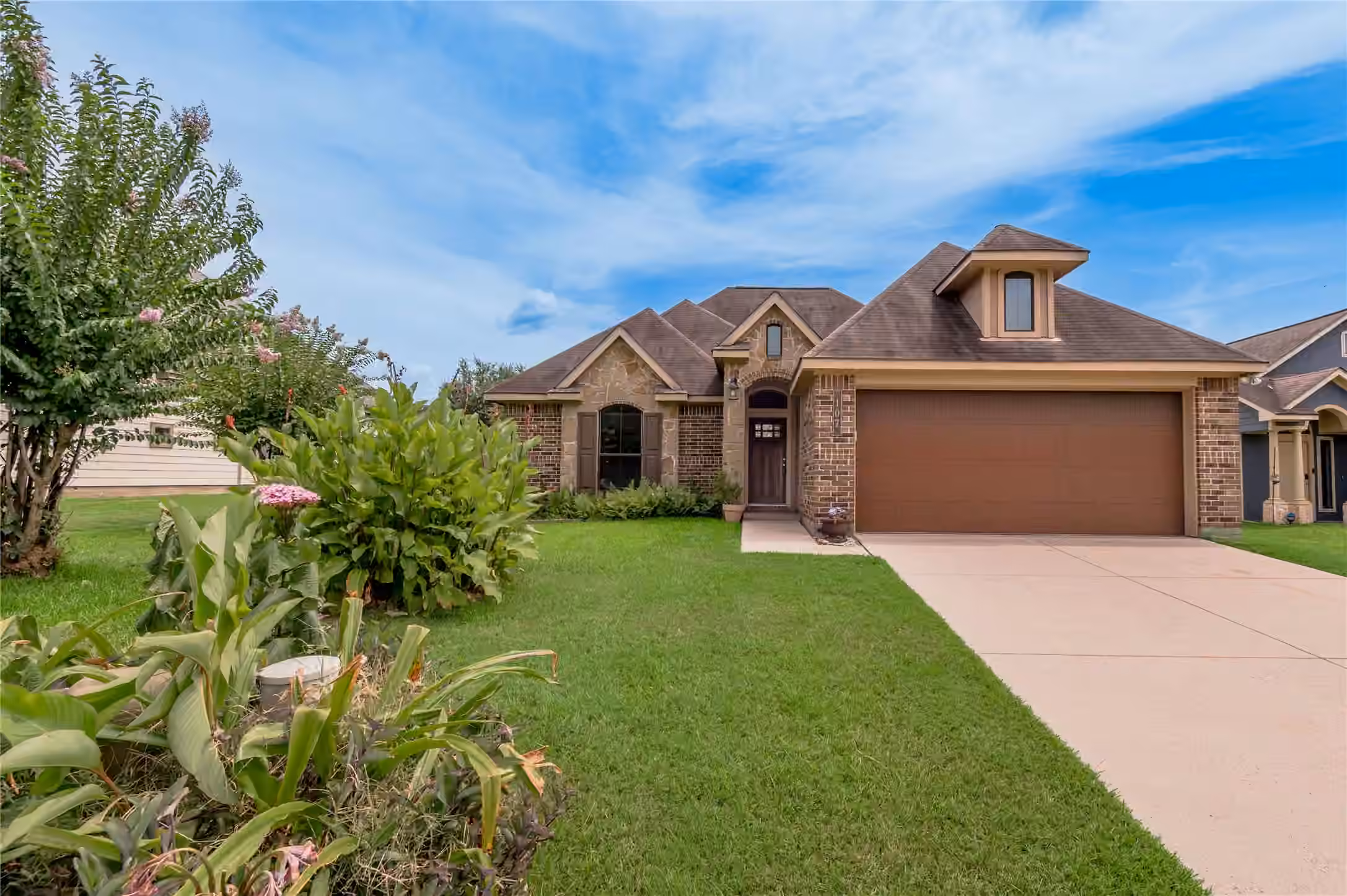 Photo 3 of 107 Enfield Court, Huntsville, TX