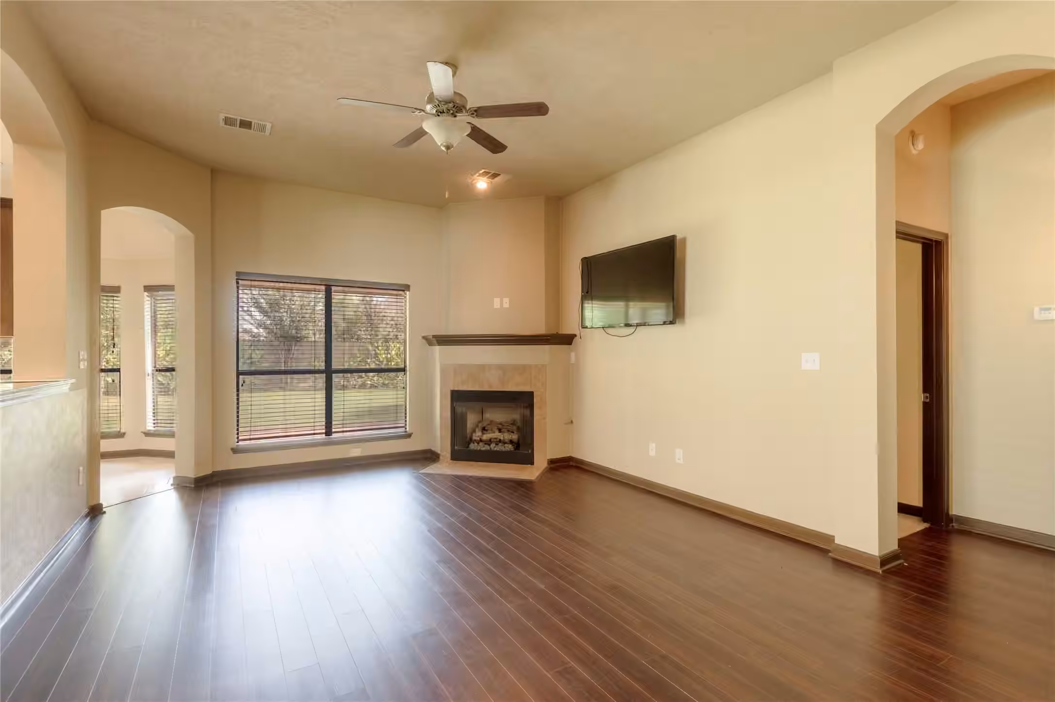 Photo 7 of 107 Enfield Court, Huntsville, TX
