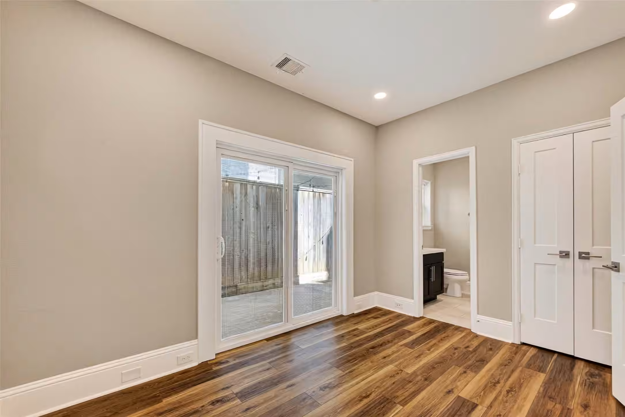 Photo 6 of 407 N Nagle Street F, Houston, TX