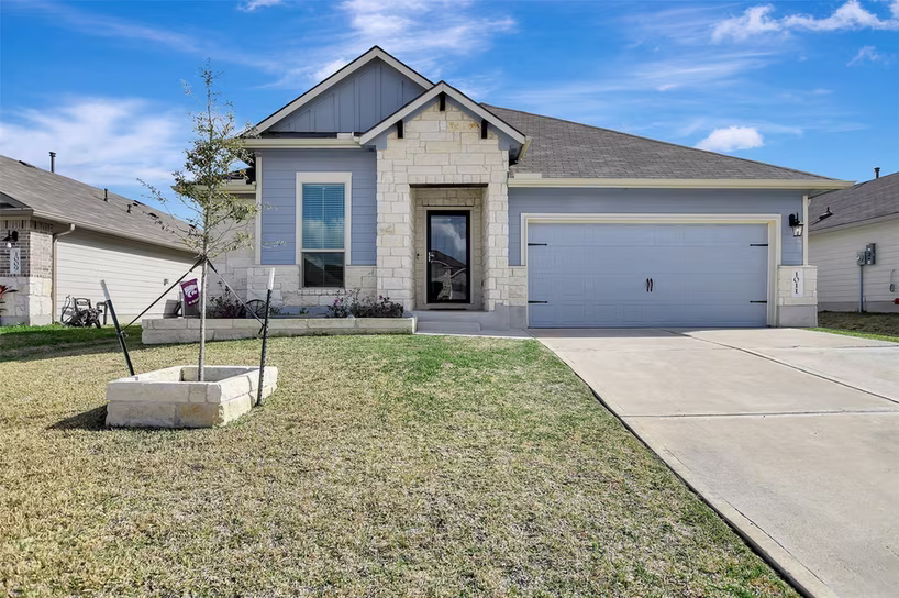 Photo 2 of 1011 Davy Street, Brenham, TX